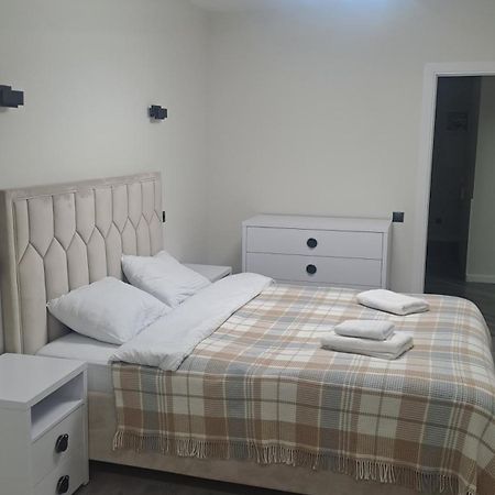 Аэропорт Кишинев 24&24 Appartement Buitenkant foto