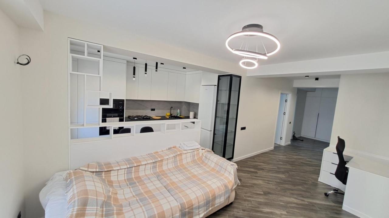 Аэропорт Кишинев 24&24 Appartement Buitenkant foto