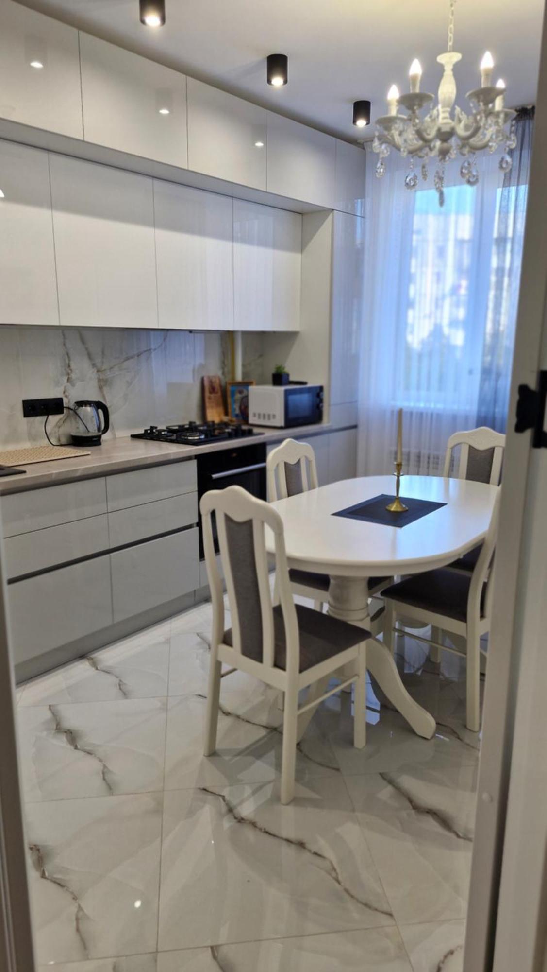 Аэропорт Кишинев 24&24 Appartement Buitenkant foto