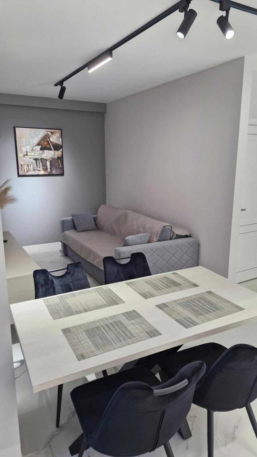 Аэропорт Кишинев 24&24 Appartement Buitenkant foto