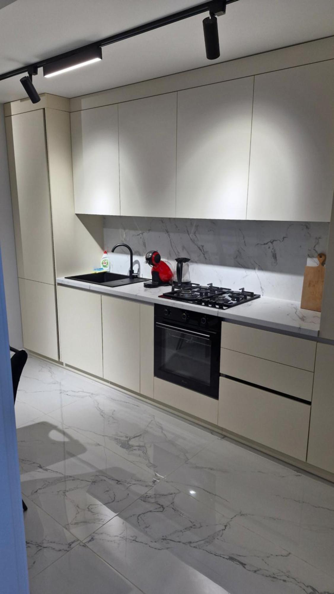 Аэропорт Кишинев 24&24 Appartement Buitenkant foto