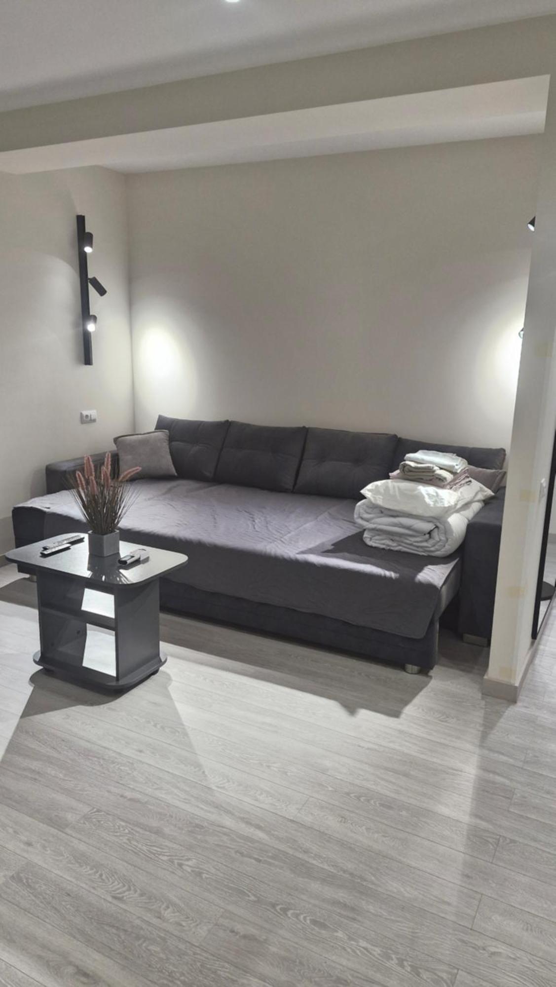 Аэропорт Кишинев 24&24 Appartement Buitenkant foto